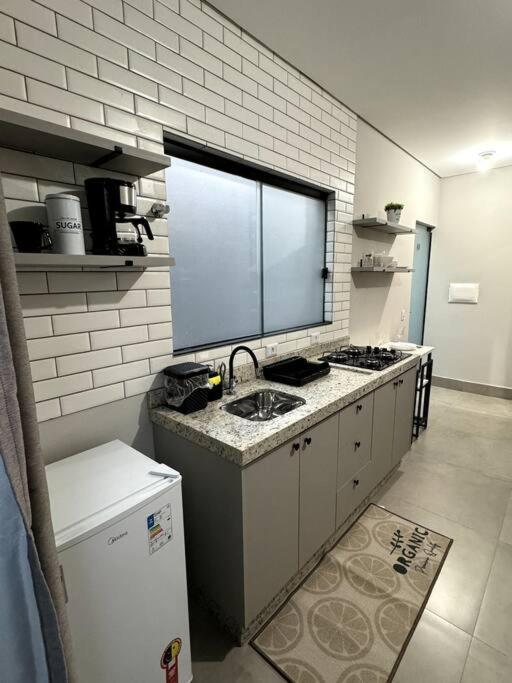 3-Studio Prox Uel E Catuai C/Ar Londrina Bagian luar foto